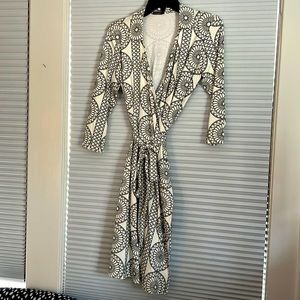 J.McLaughlin “Lila” black and white wrap dress, Size Small. Excellent condition